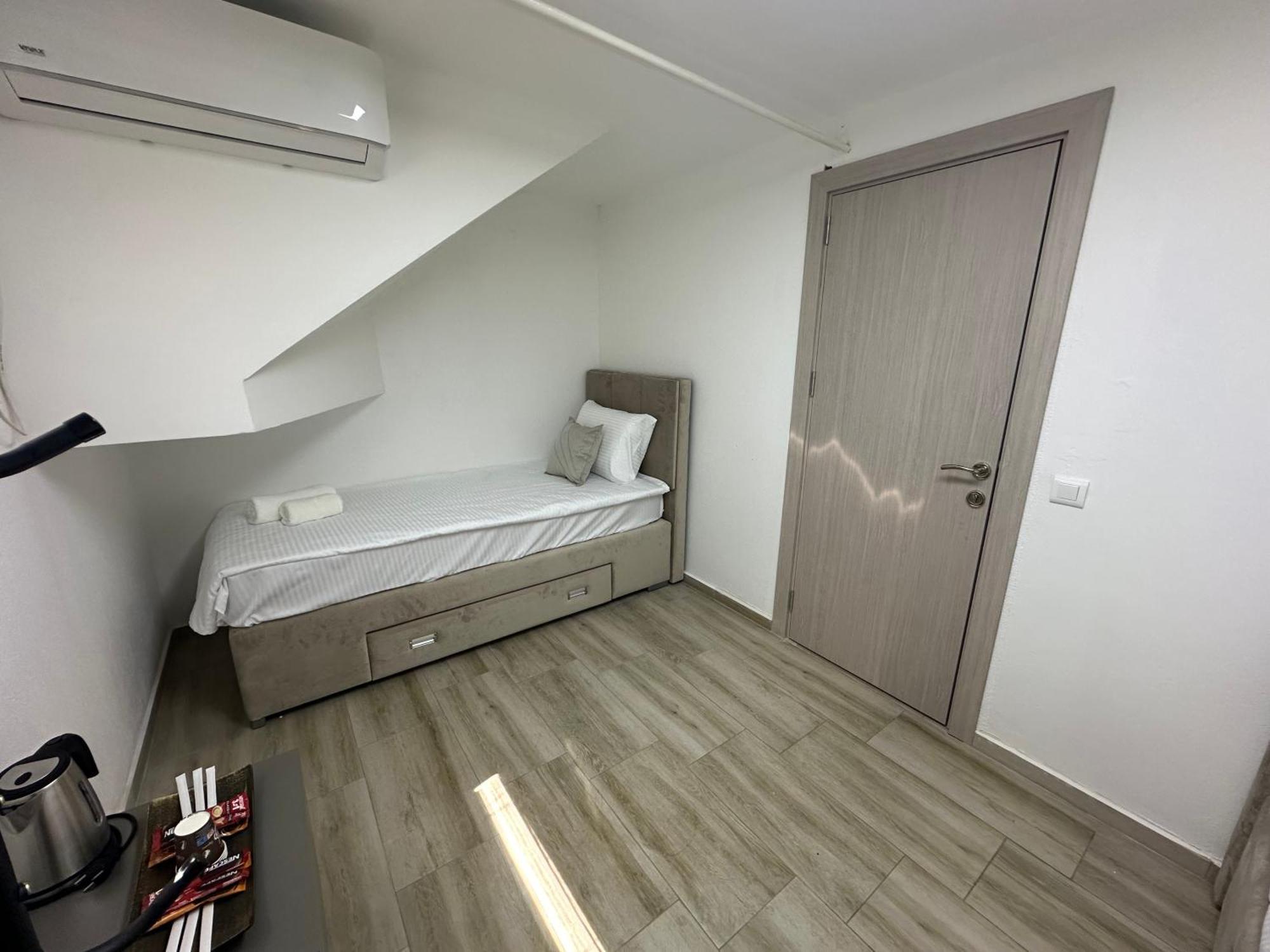 Next Rooms Скопье Экстерьер фото