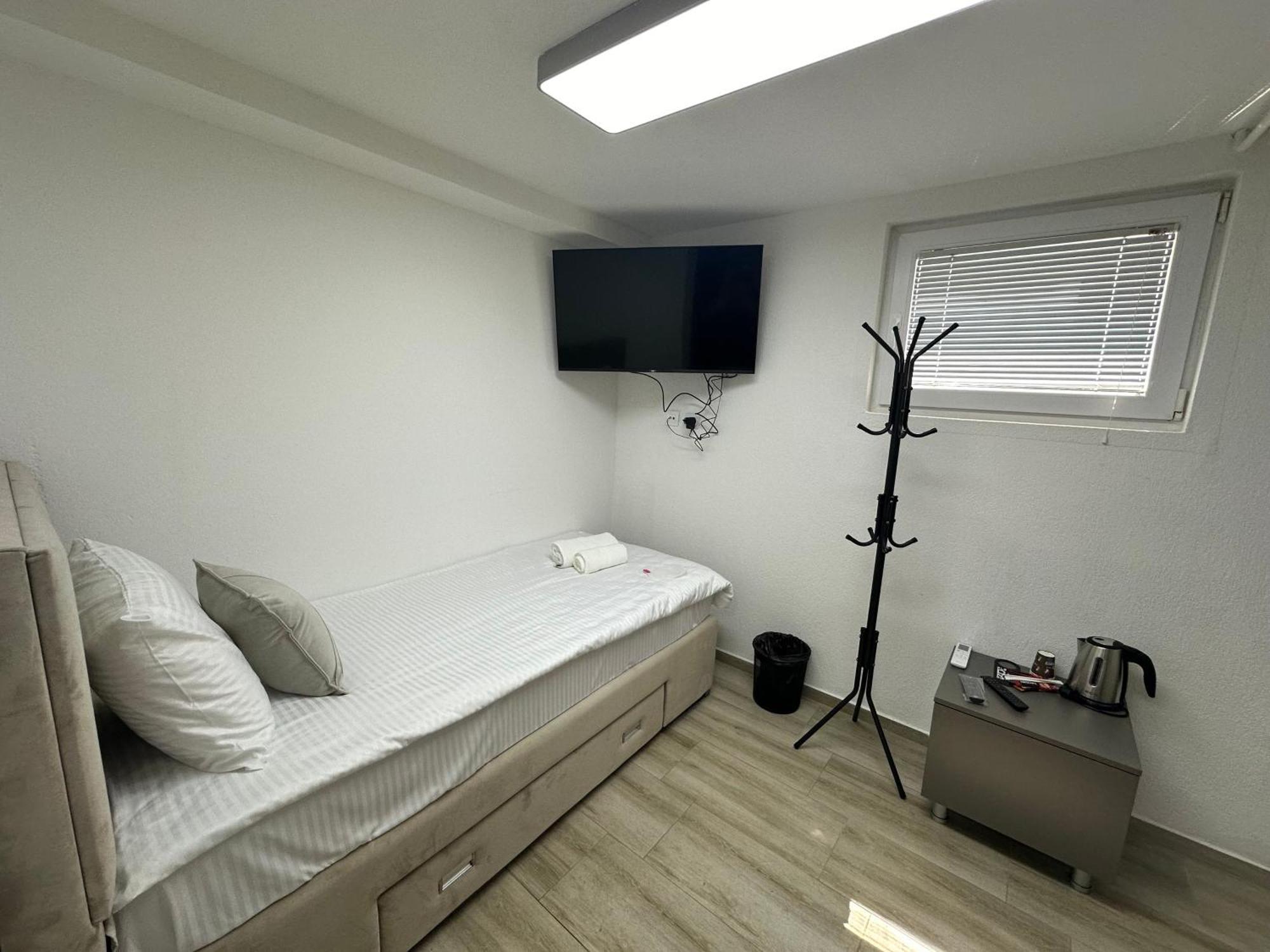 Next Rooms Скопье Экстерьер фото